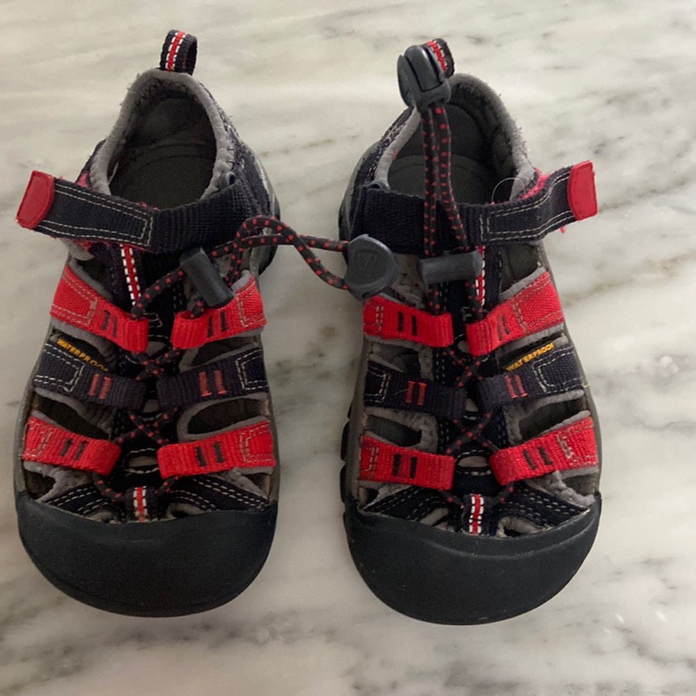 Keen Sandals red/black